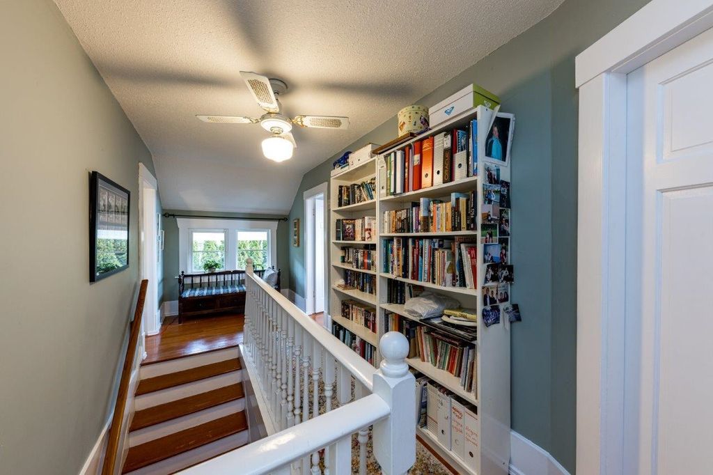 listing image 1101844845553264547