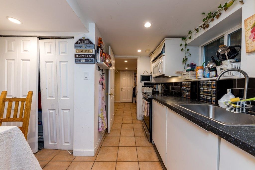 listing image 1104933292413437606