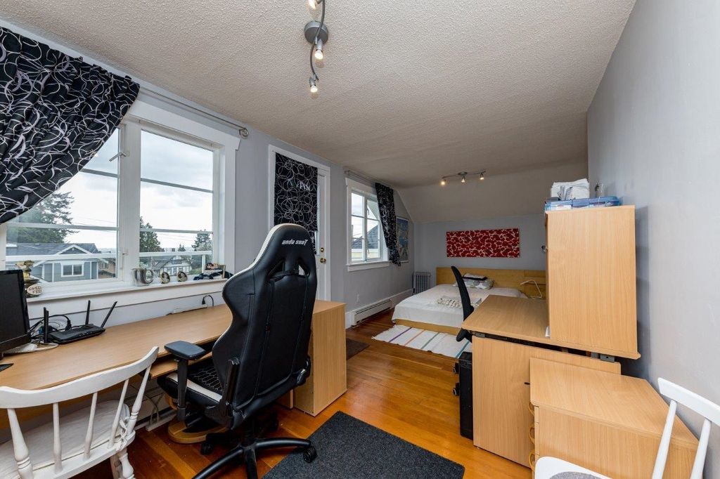 listing image 1108554854324602134