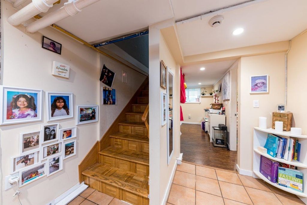 listing image 1102355126695474861