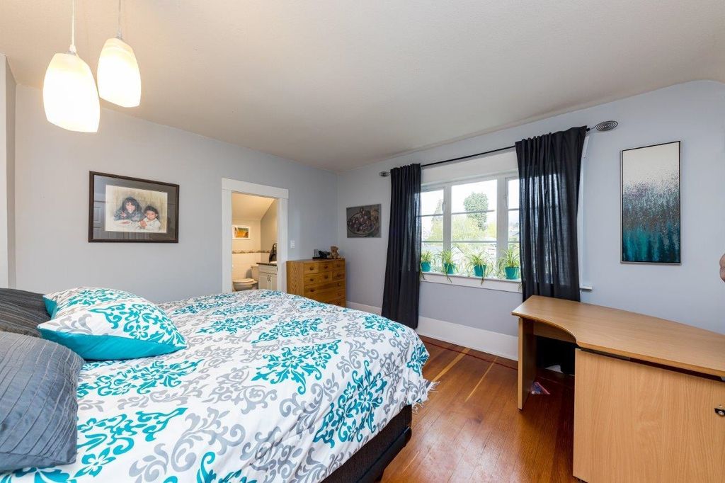 listing image 1102619021656311379