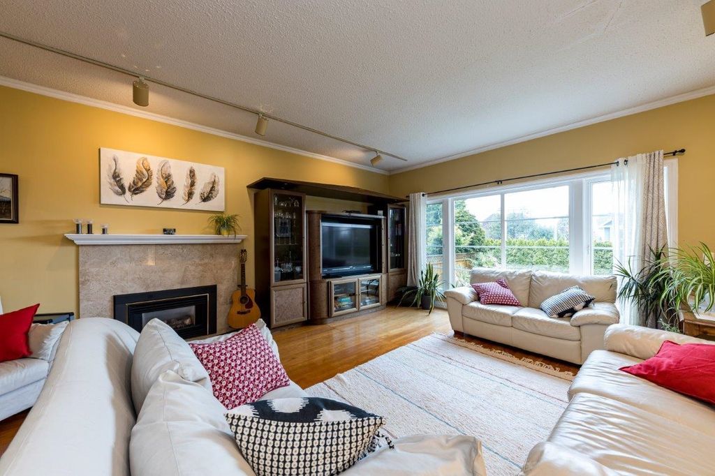 listing image 1104436565381752468