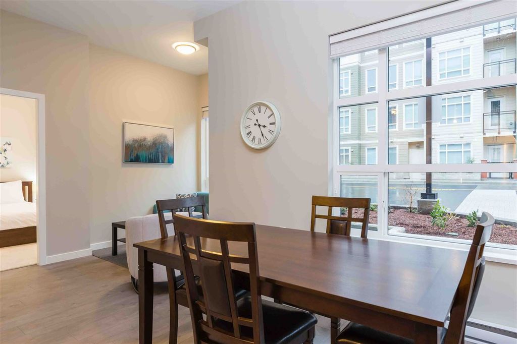 listing image 1103291663801962751