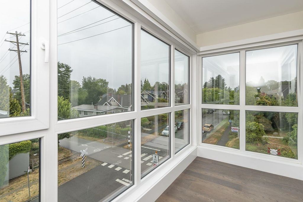 listing image 1102027929044992883
