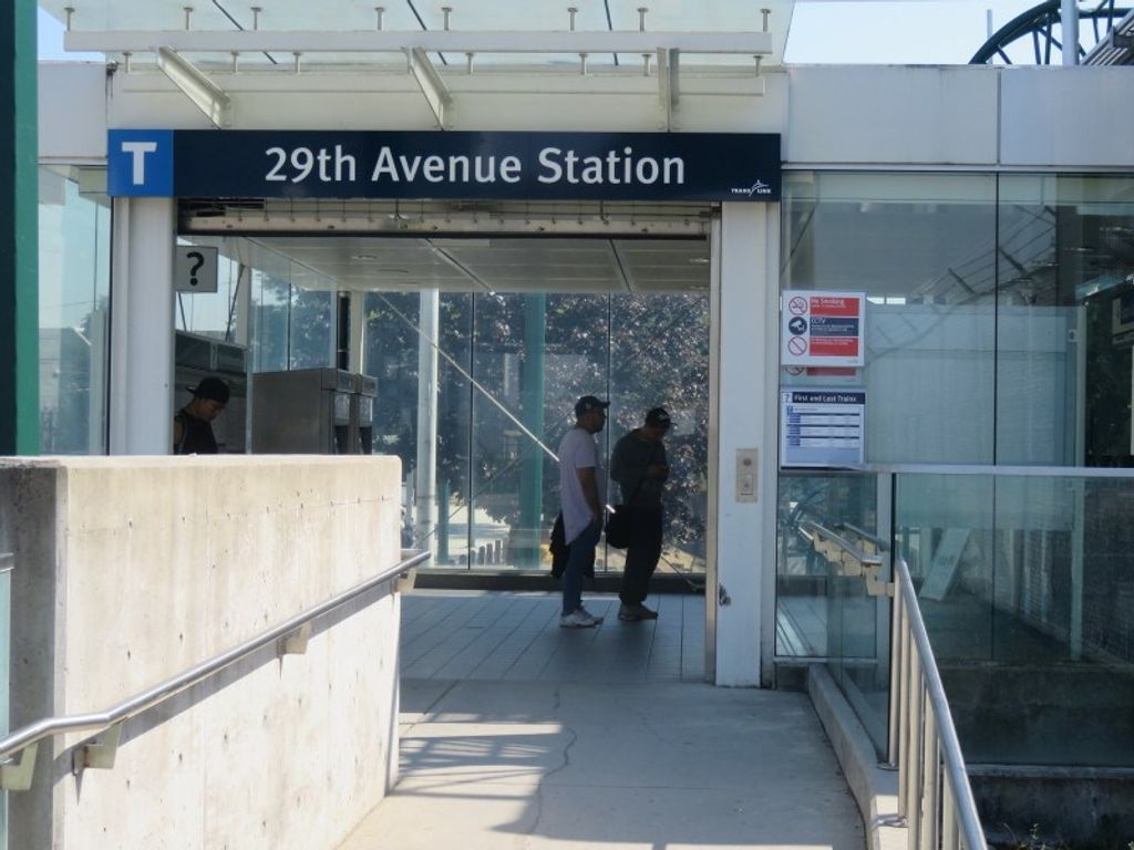 listing image 1105979642597440144