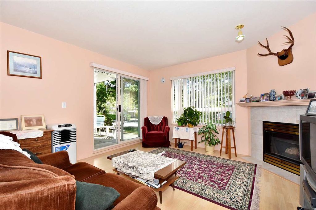 listing image 1105151217500606591