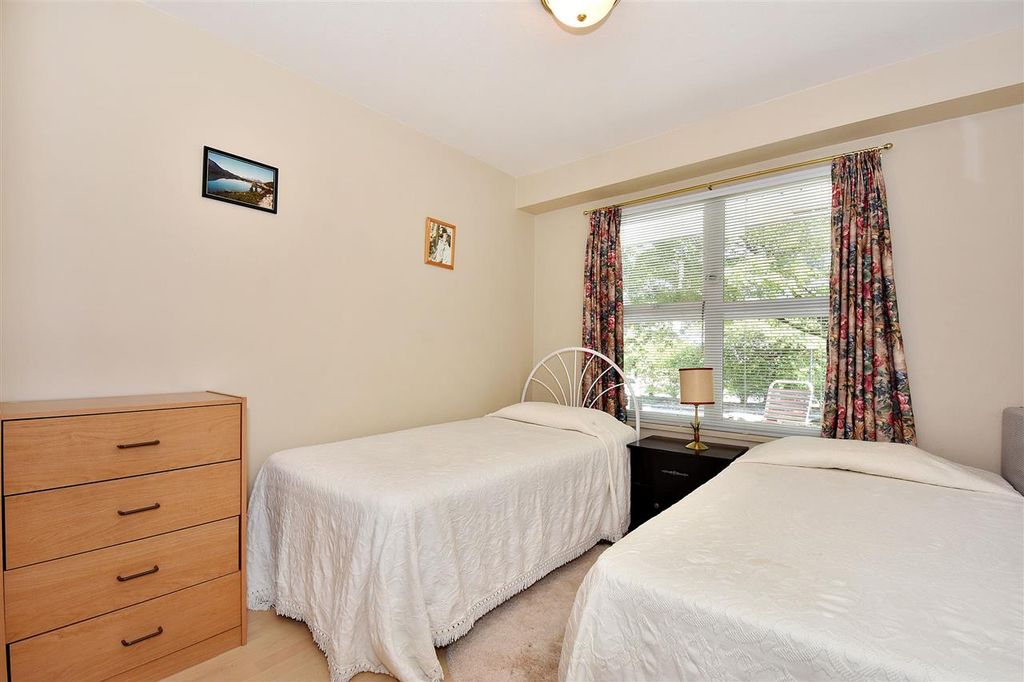 listing image 1105224593165869725