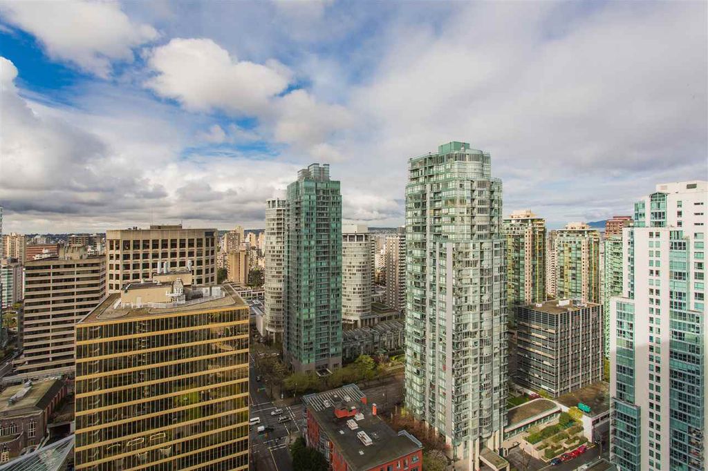listing image 1105028121543616443