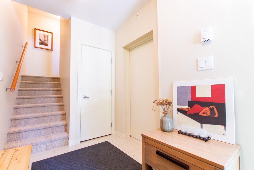 listing image 1108012085381685359