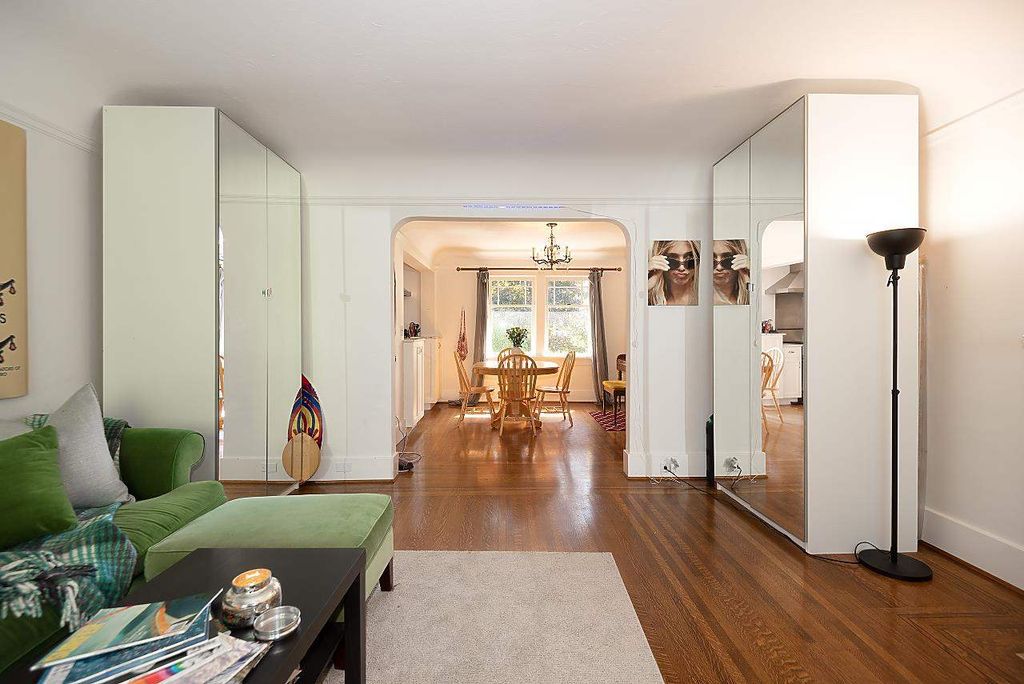 listing image 1109418868237769745