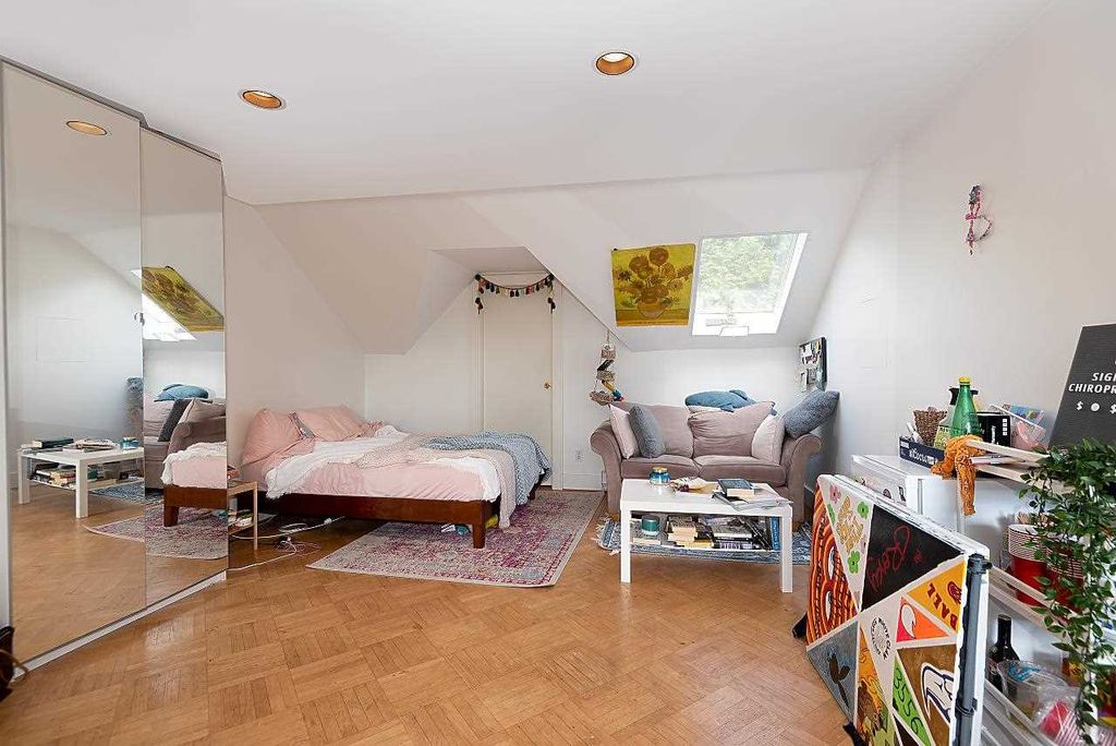 listing image 1109623050385698108