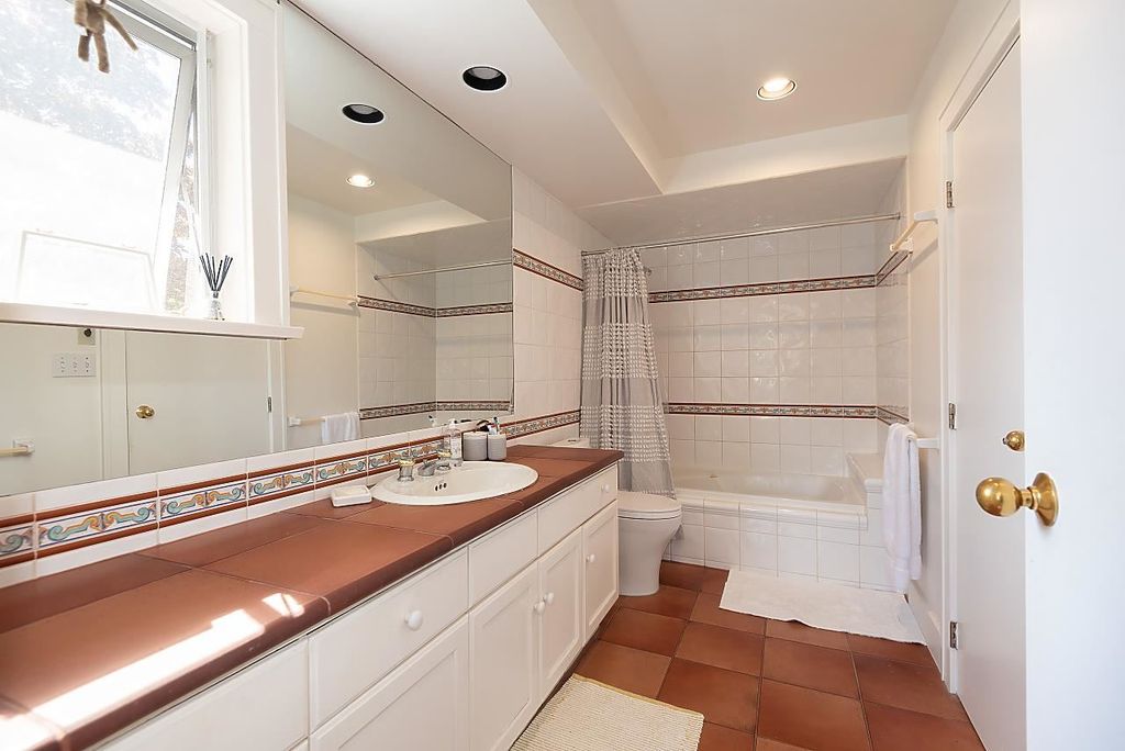 listing image 1102366194852869350