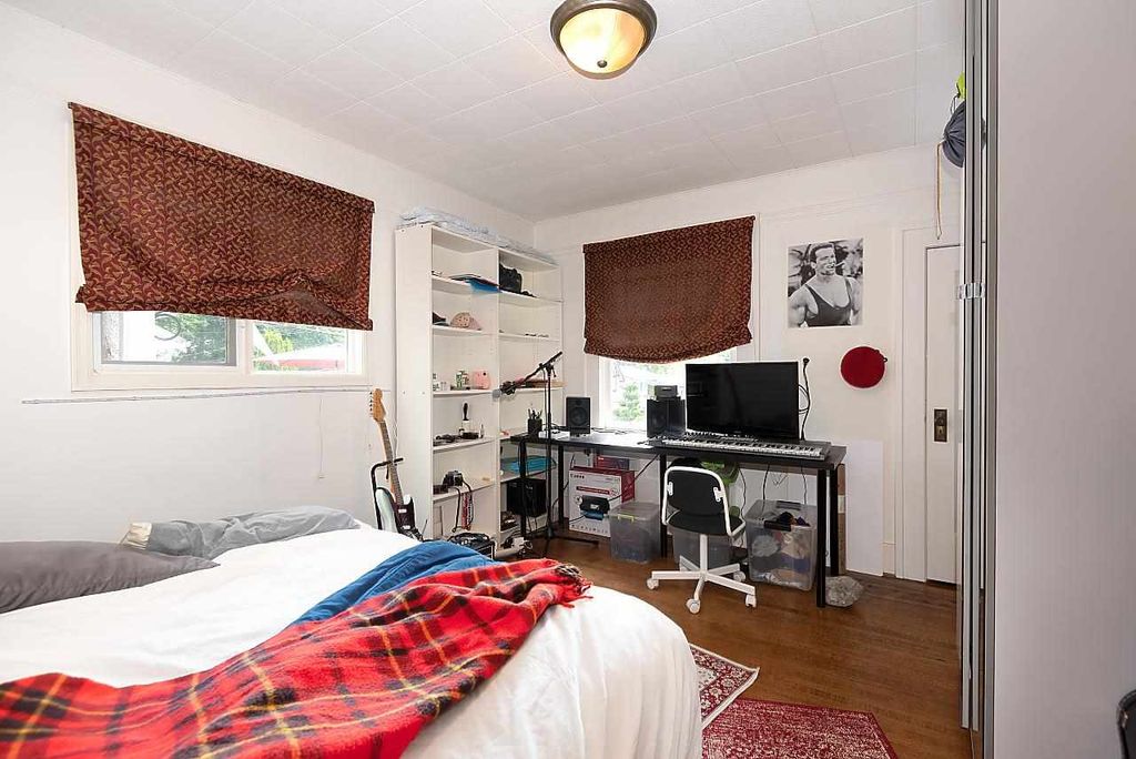 listing image 1103393007400530296