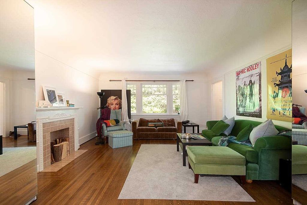 listing image 1107767331606760049