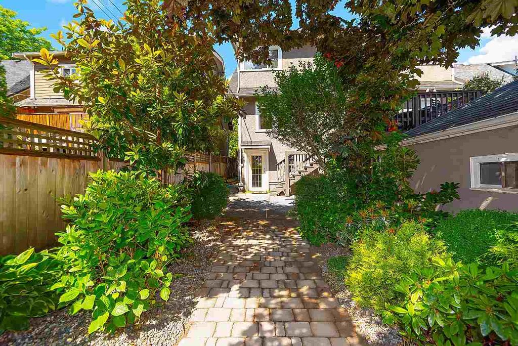 listing image 1109213165738901885