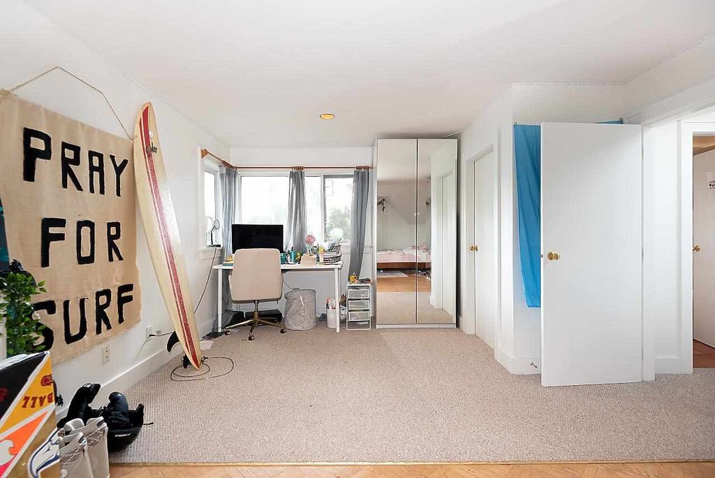 listing image 1100880643398917432