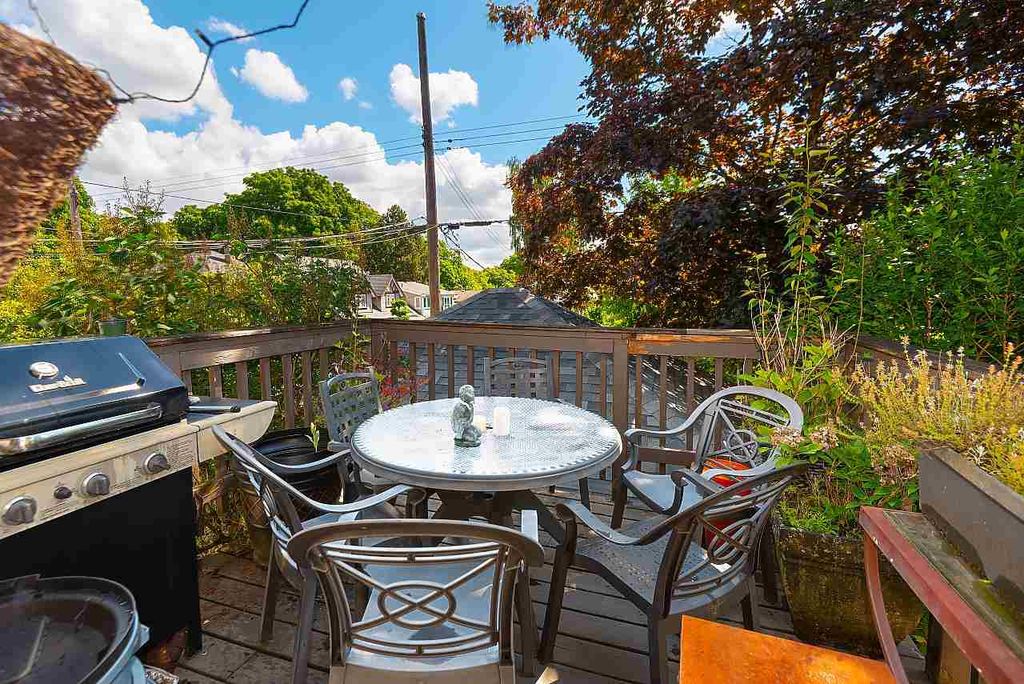 listing image 1103981975367239568