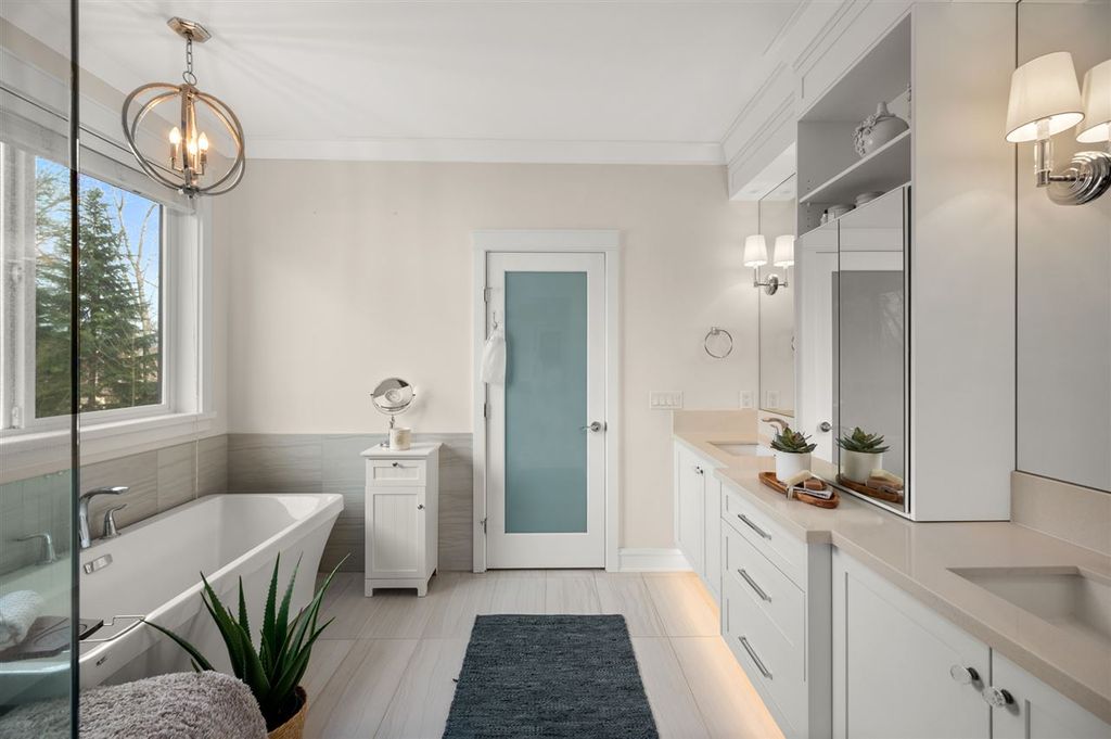 listing image 1105972517722983054