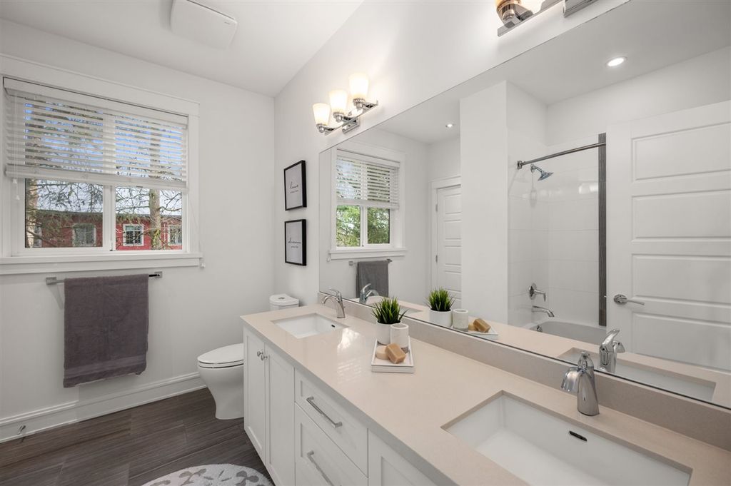 listing image 1102517251885420688