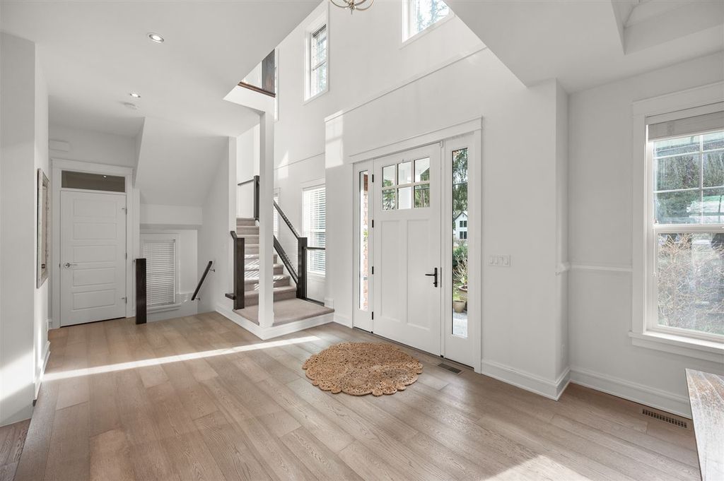 listing image 1105272297315780855