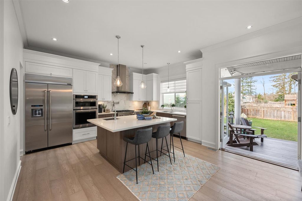 listing image 1100435944241583872