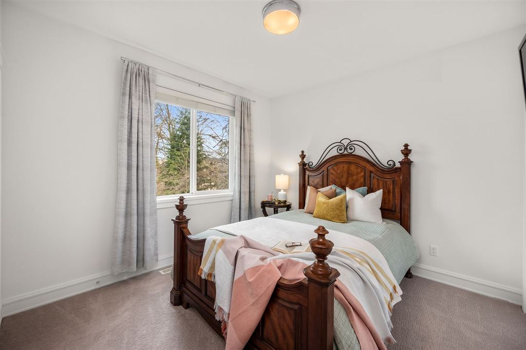 listing image 1103692543454717245