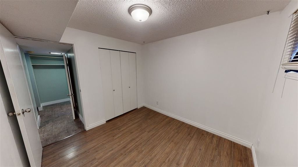 listing image 1106381675598221479