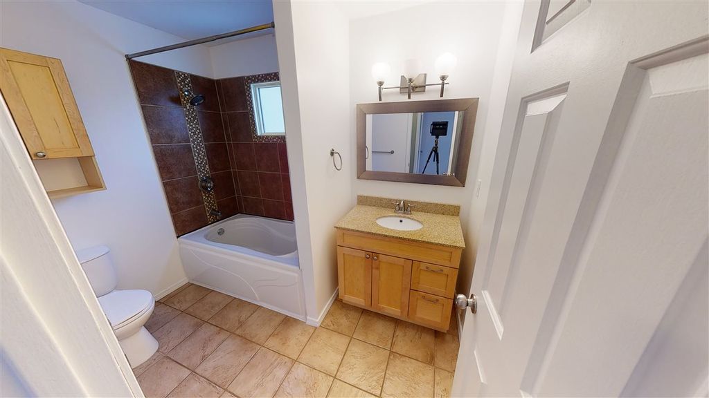 listing image 1105615848867683576