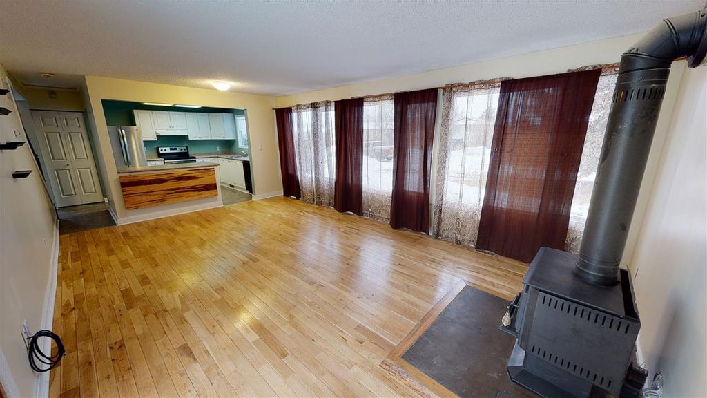 listing image 1102455086898813409