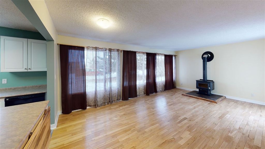 listing image 1104819174914665972