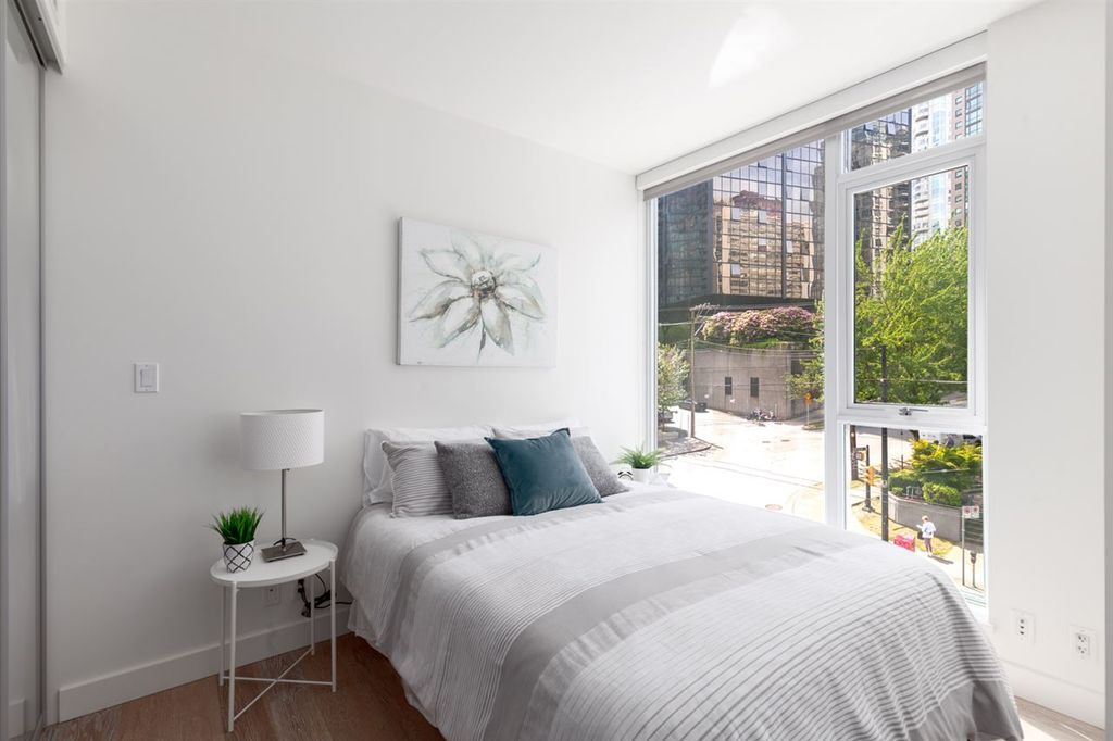 listing image 1108997190967105235