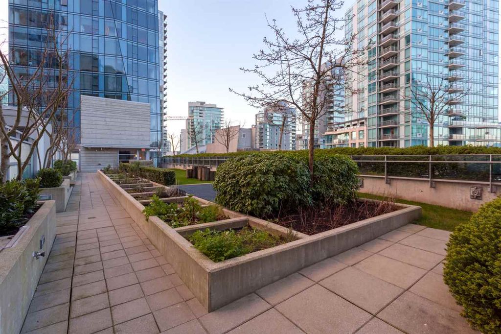 listing image 1107845639672598239