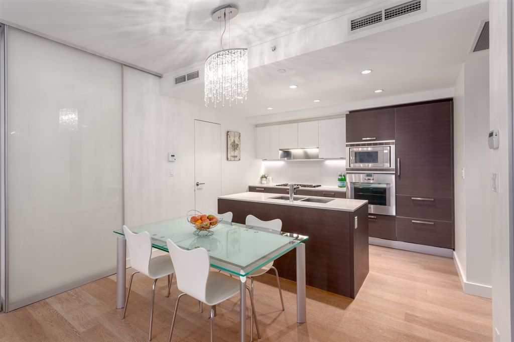 listing image 1105953256236043403