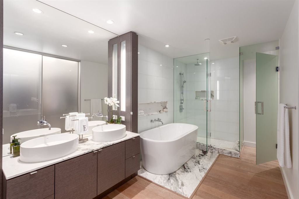 listing image 1102065773594334909