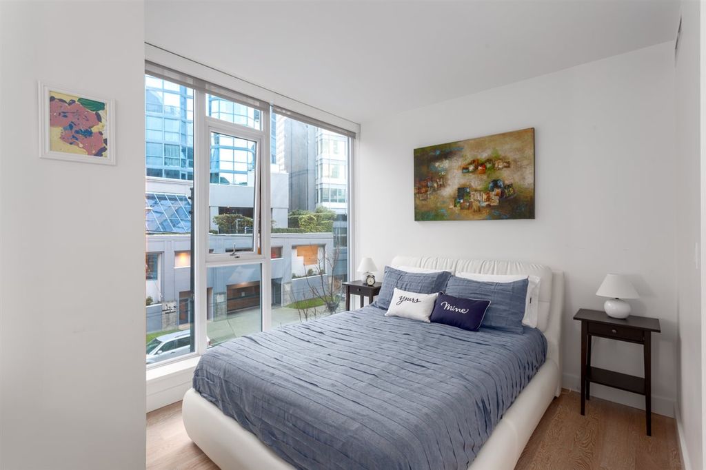 listing image 1100188366063623533