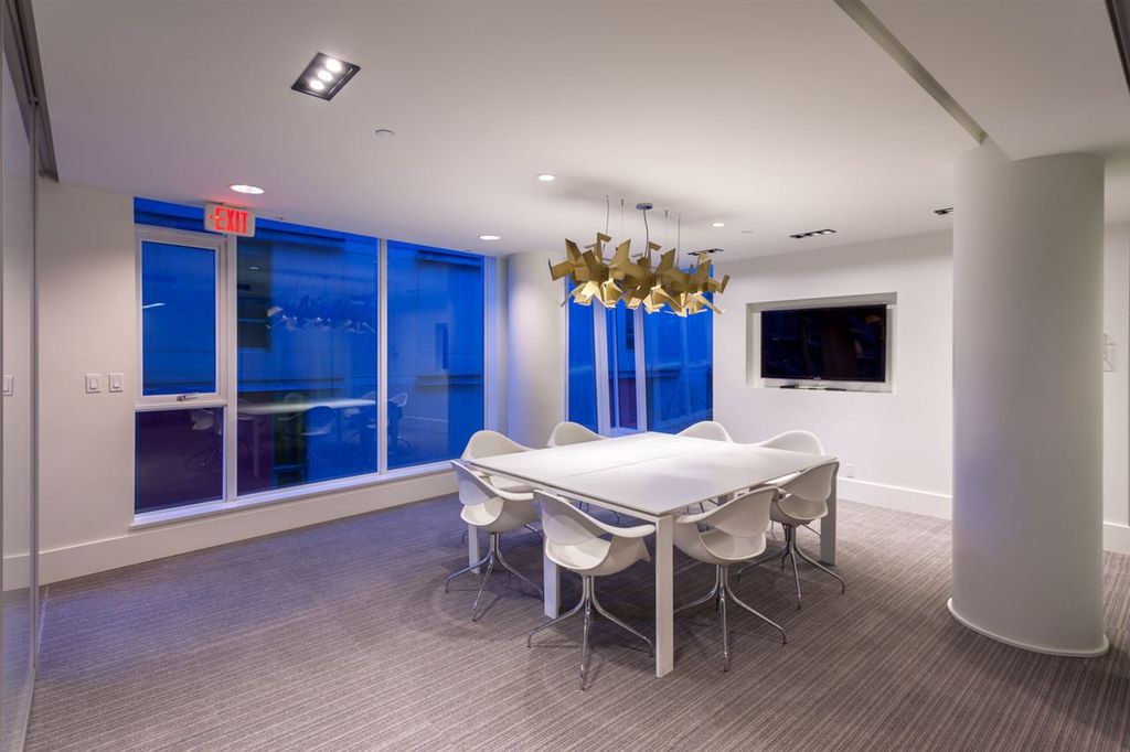 listing image 1100636438604325044