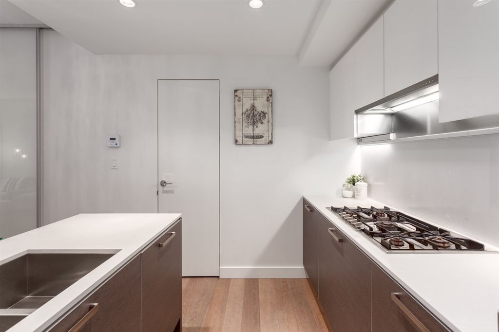 listing image 1109741024108685173