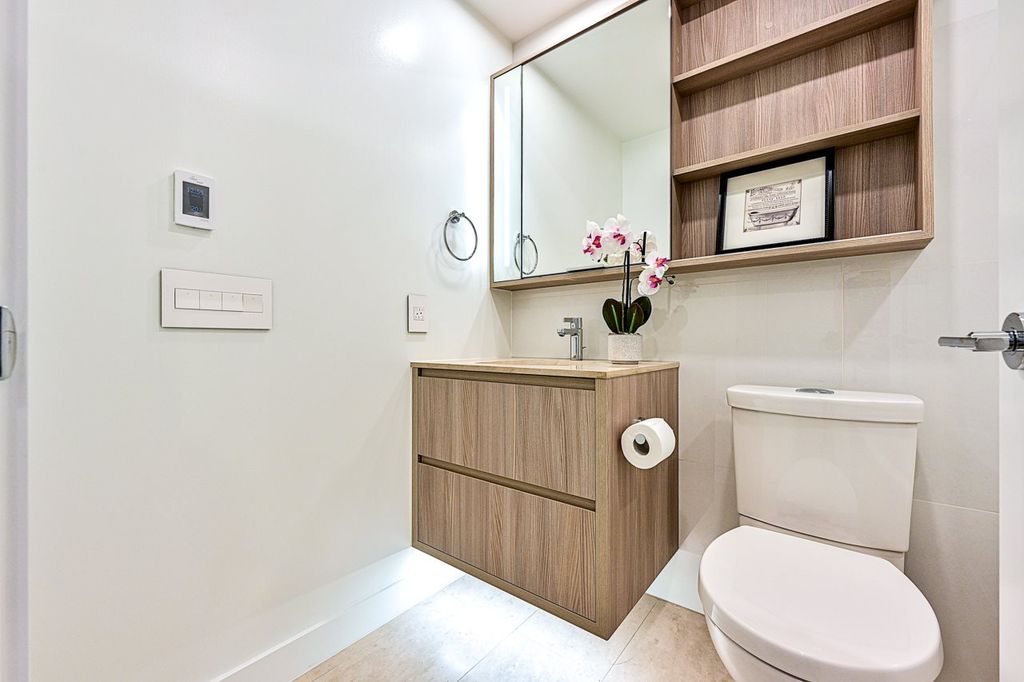 listing image 1102597524292338706