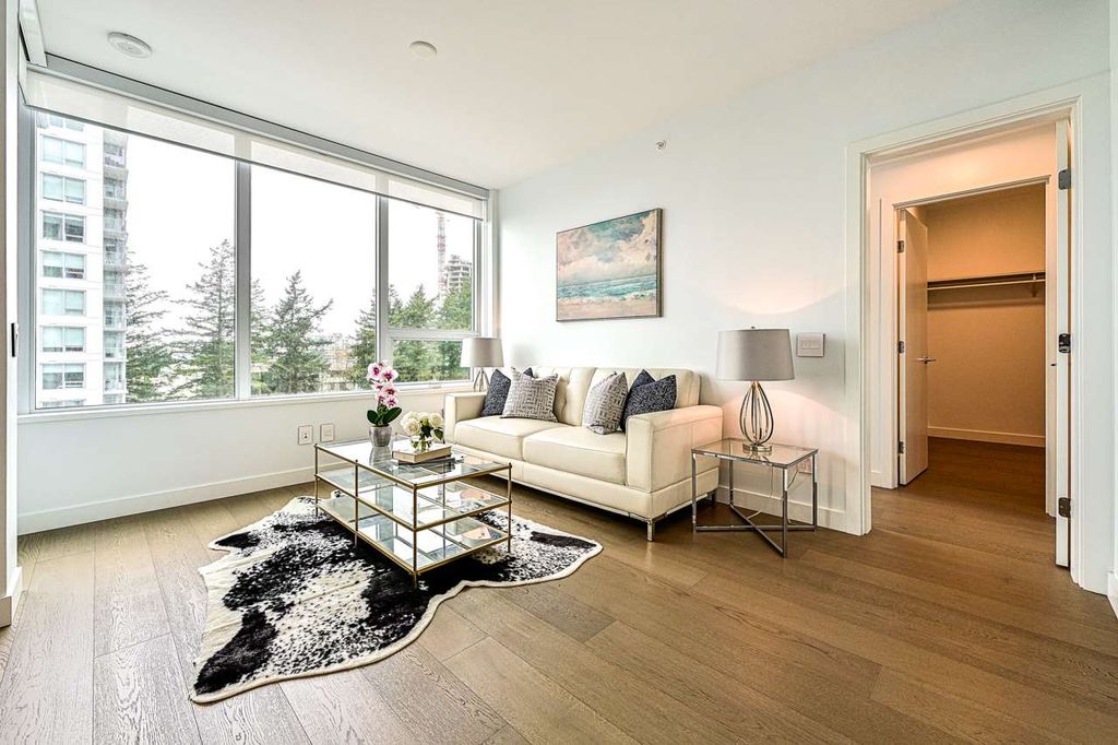 listing image 1101658147387039248