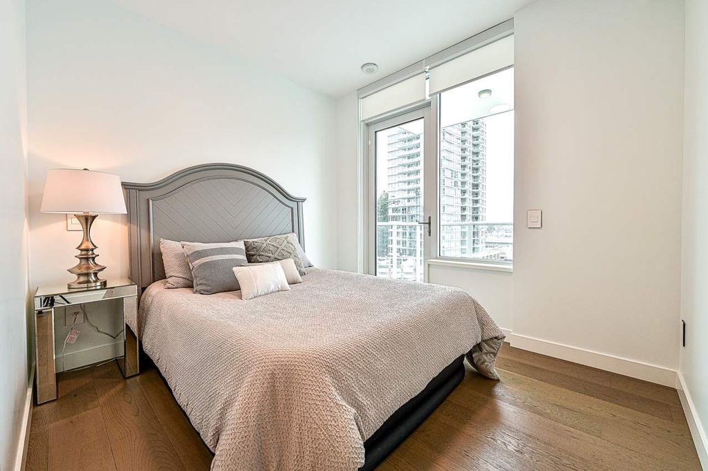 listing image 1106690076343042061