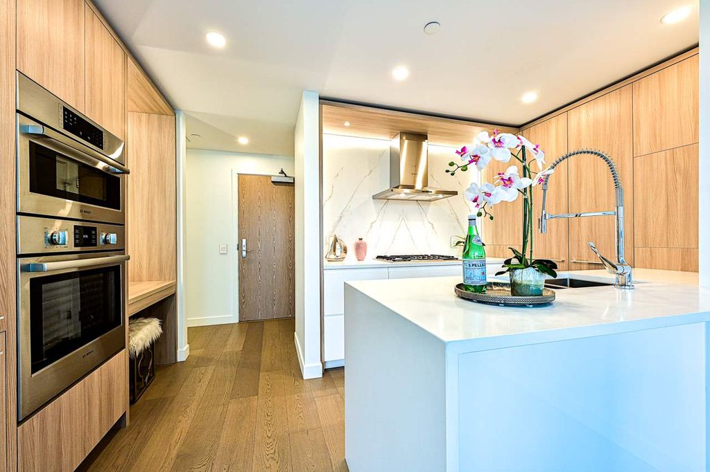 listing image 1107280896778801796