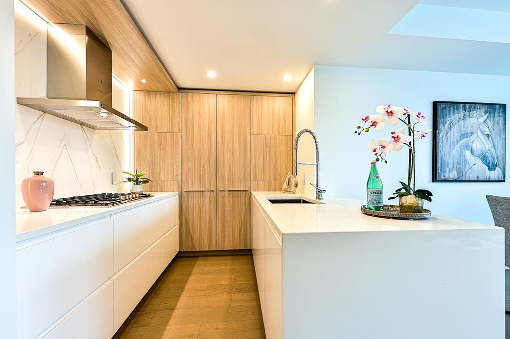 listing image 1102151462364305187