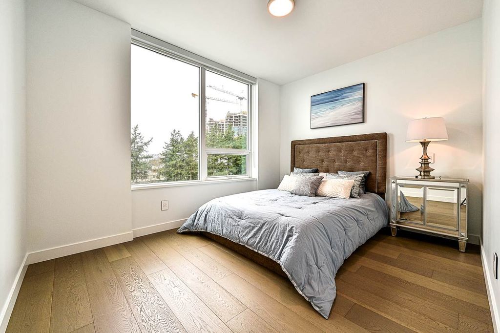 listing image 1102951929380956558