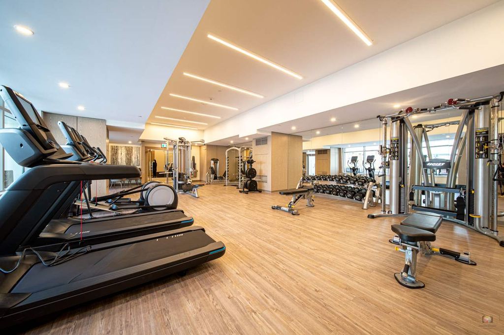 listing image 1109862123940902116