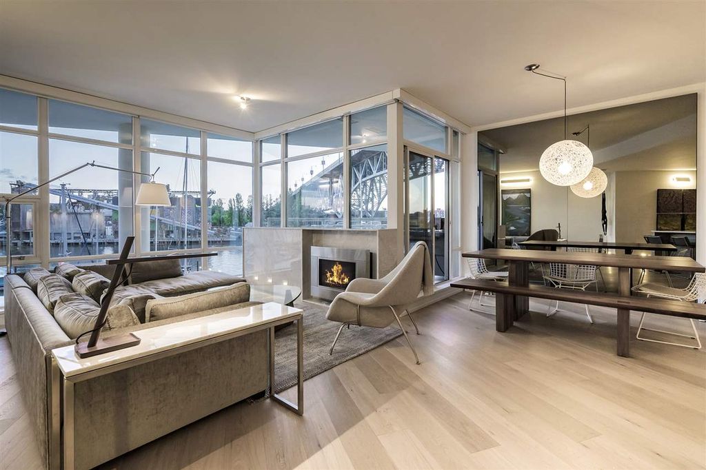 listing image 1109867295124122764