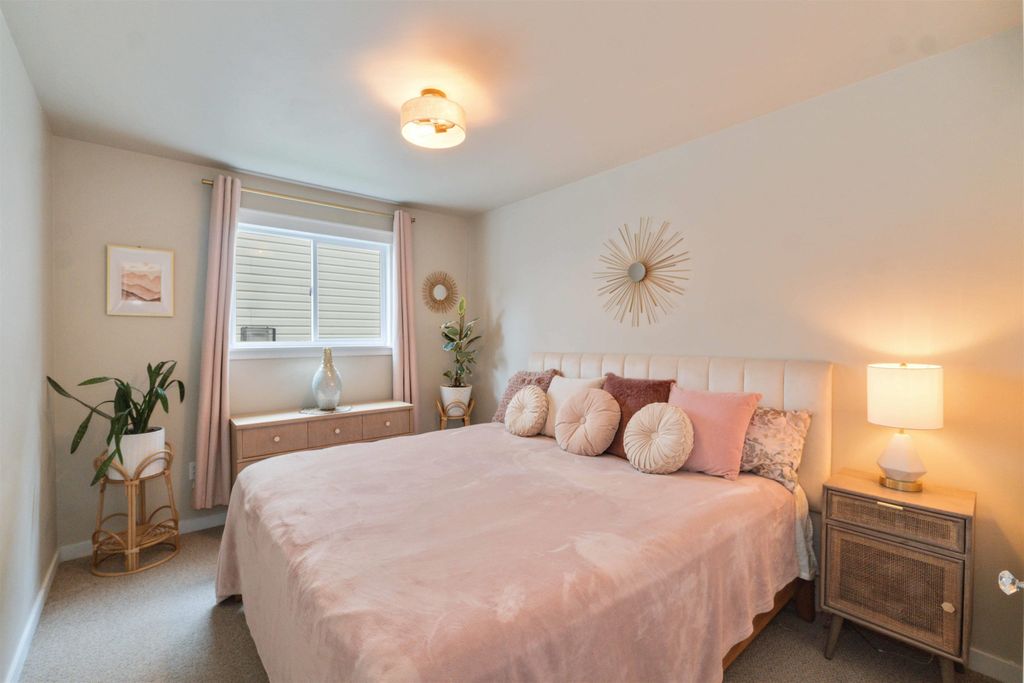listing image 1108449065994610646