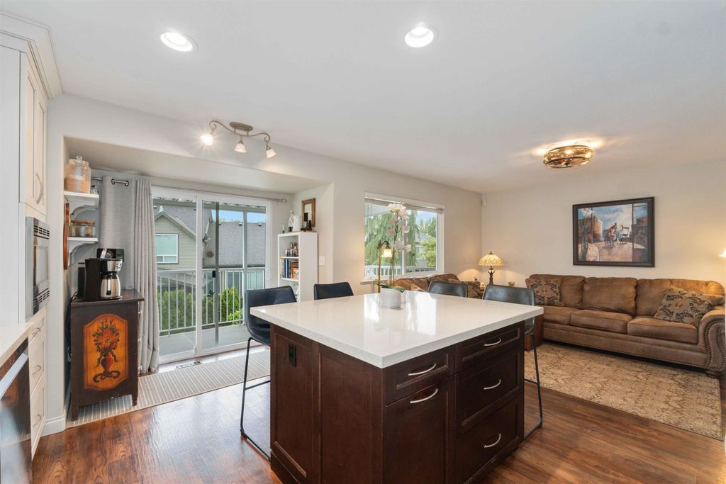 listing image 1106060869889869085