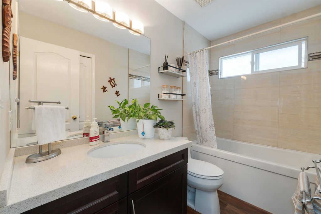 listing image 1100680142868335479