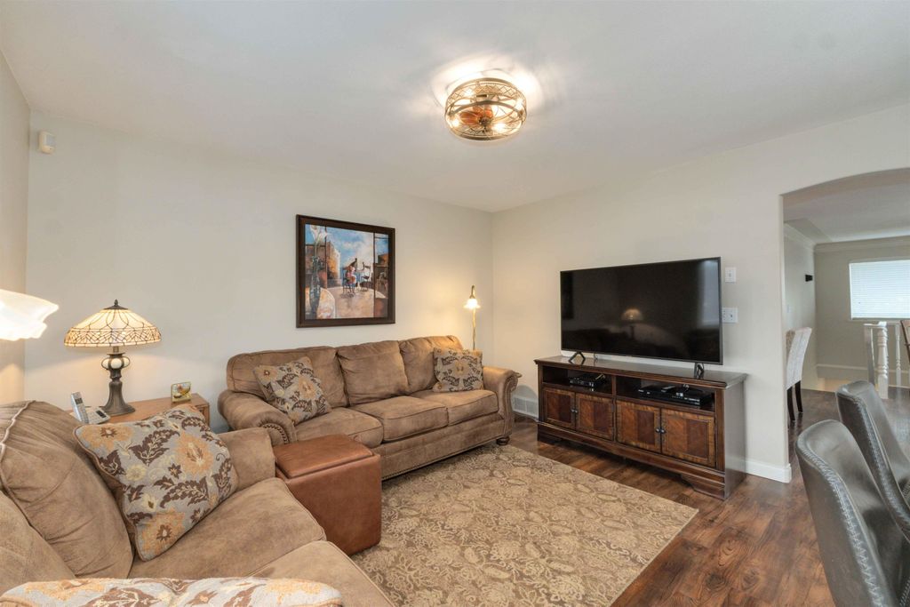 listing image 1107484270967858420