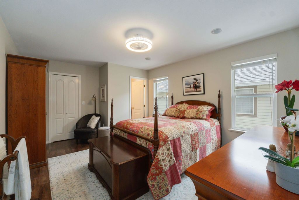 listing image 1100819223824620442